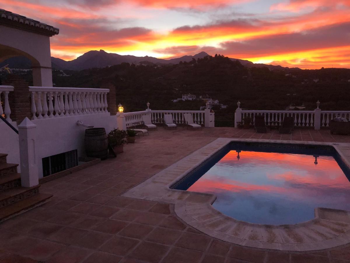 Villa Sunshine Countryside Resort Frigiliana Buitenkant foto